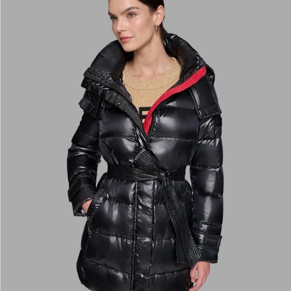 KARL LAGERFELD
PARIS Puffer Jacket